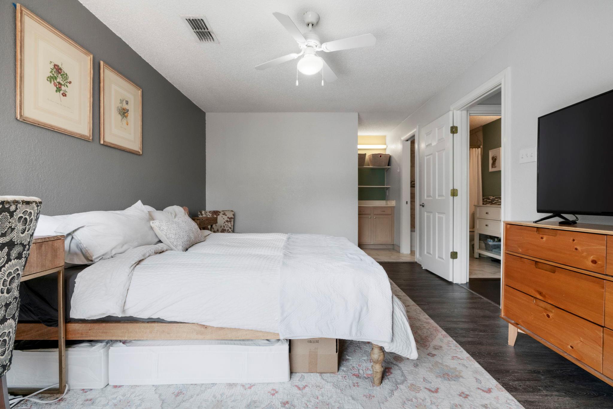 7635 Guadalupe St # 202, Austin, TX 78752