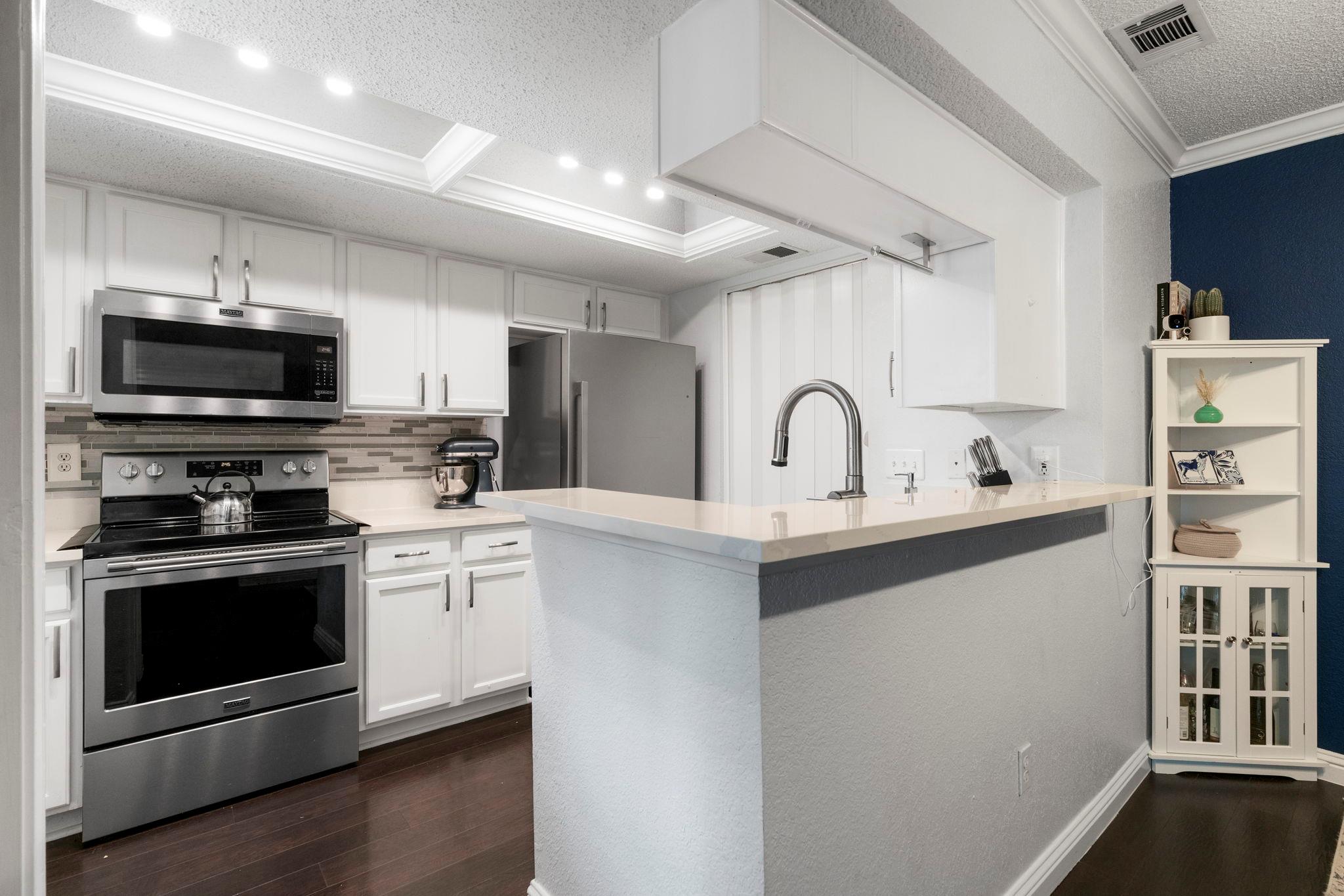 7635 Guadalupe St # 202, Austin, TX 78752