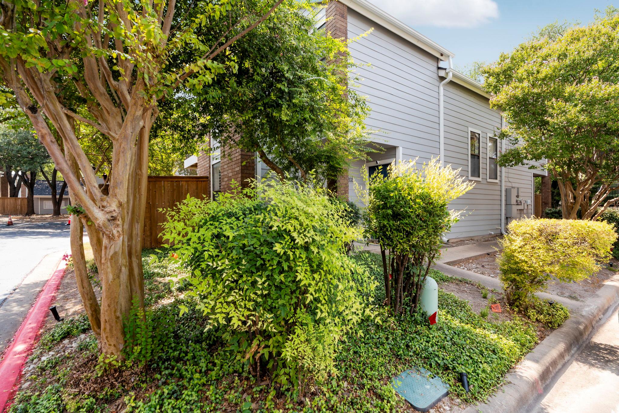 7635 Guadalupe St # 202, Austin, TX 78752