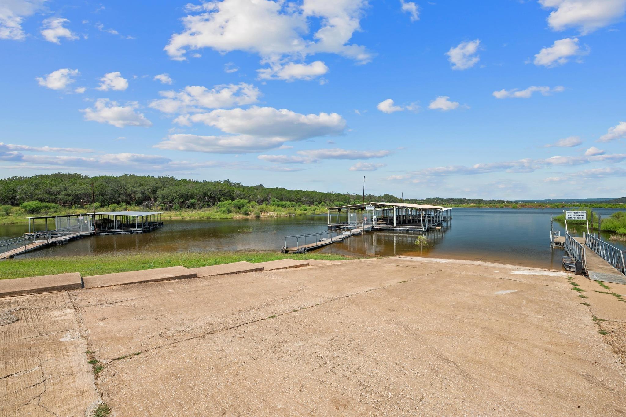 420 Bedford Dr, Spicewood, TX 78669