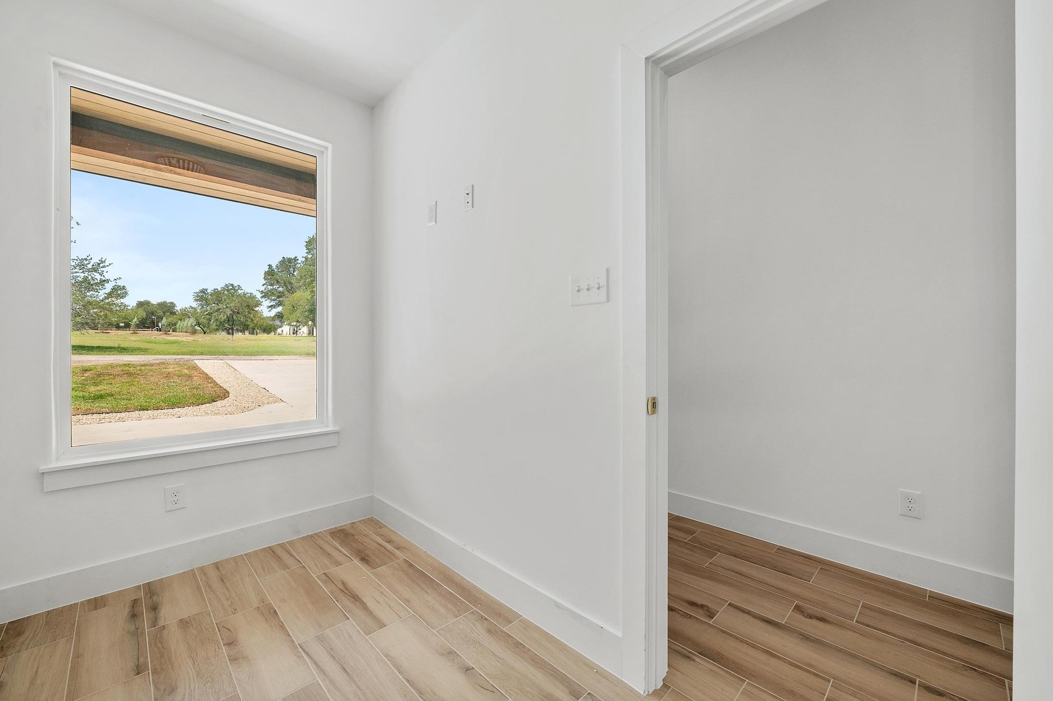 420 Bedford Dr, Spicewood, TX 78669