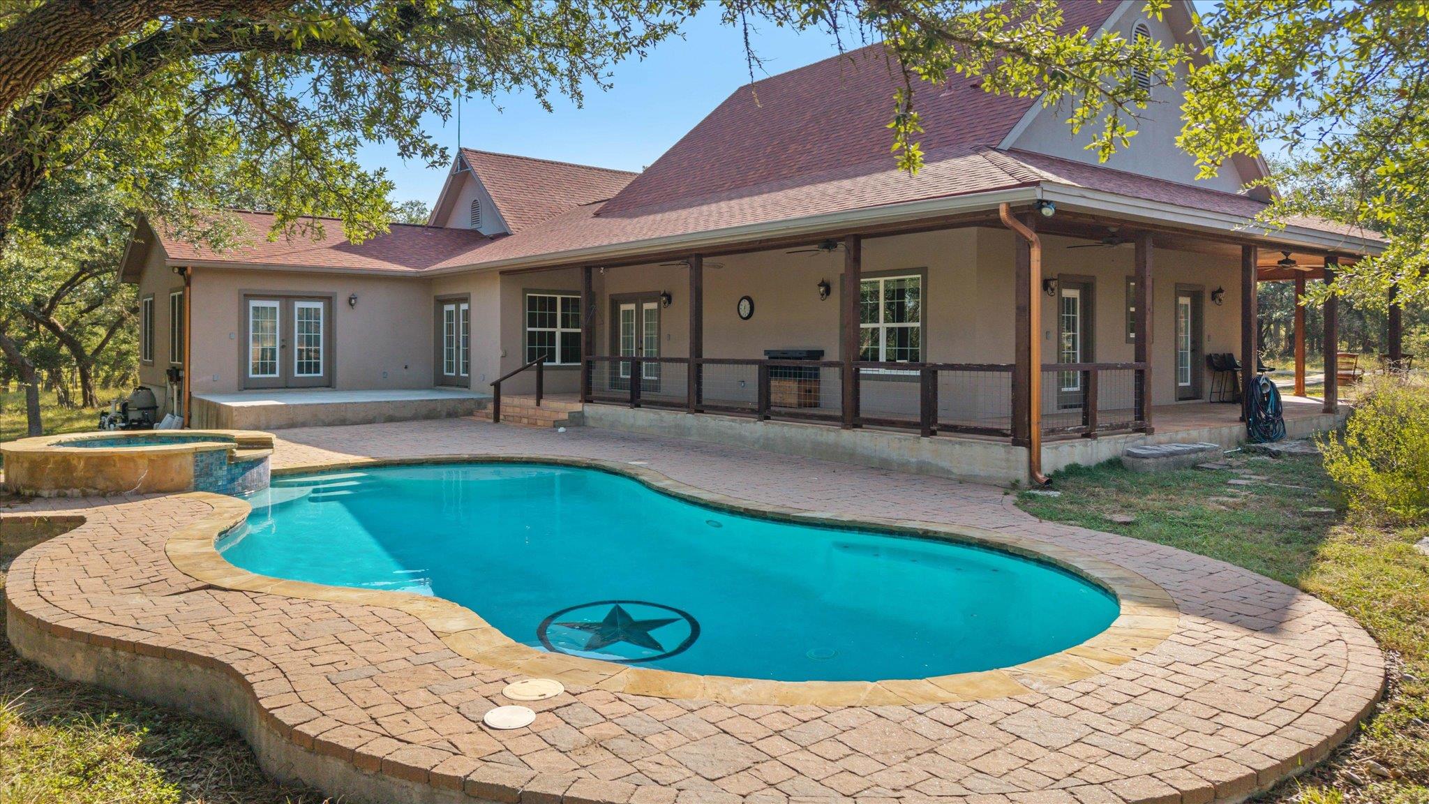 2471 Oak Run Dr, Wimberley, TX 78676