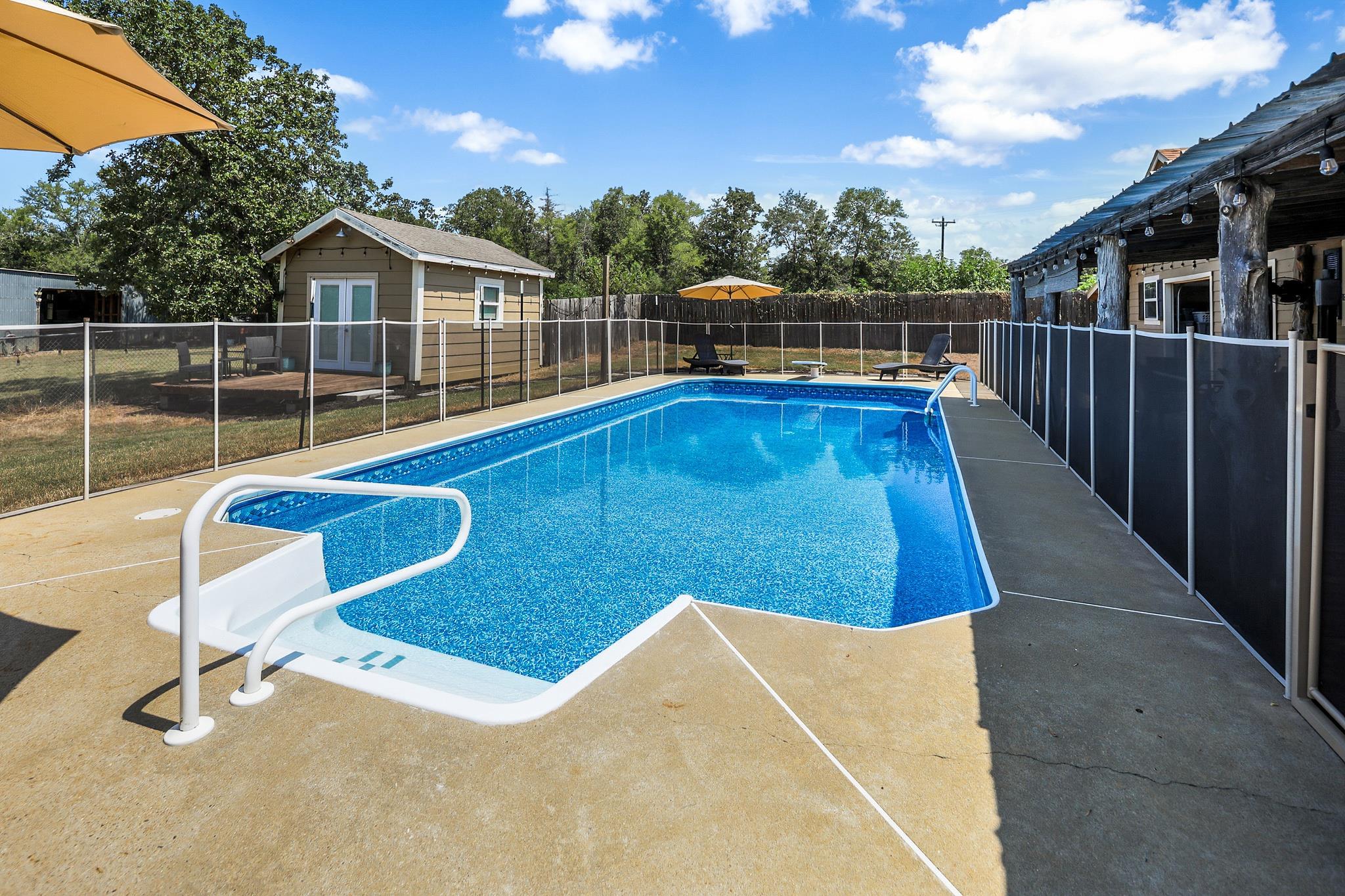 6881 FM 2000, Caldwell, TX 77836