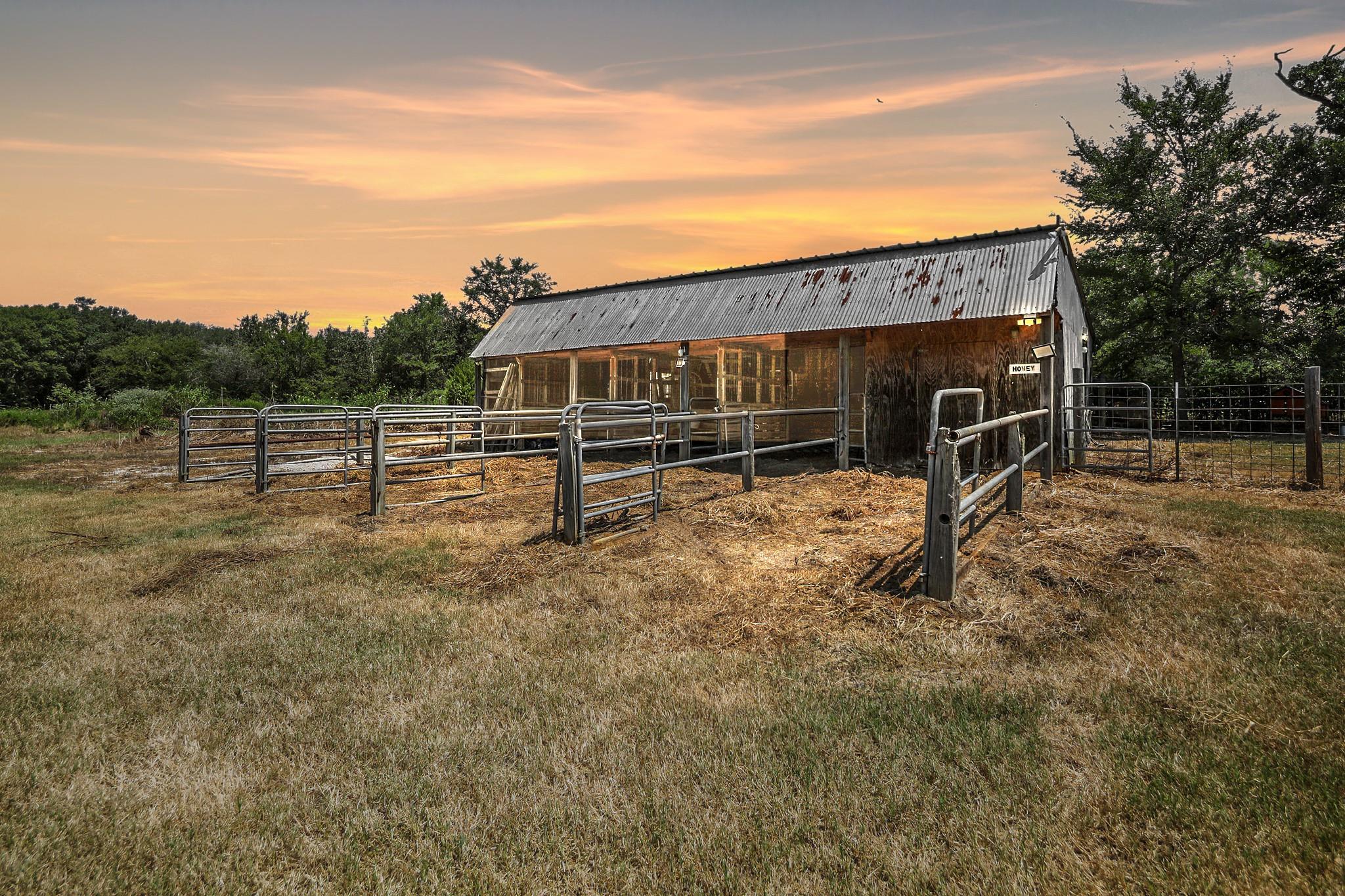 6881 FM 2000, Caldwell, TX 77836