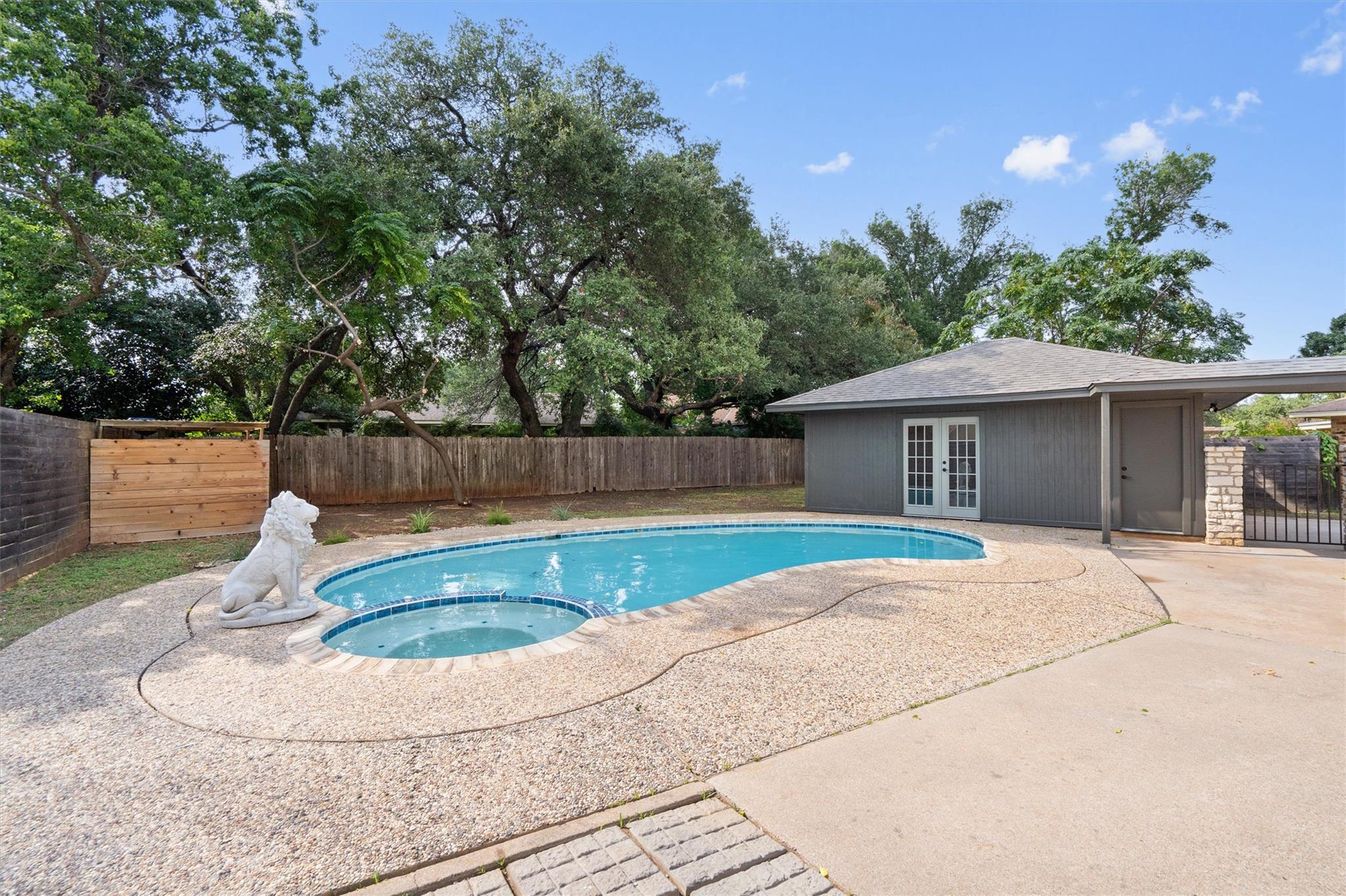 7008 Beckett Rd, Austin, TX 78749