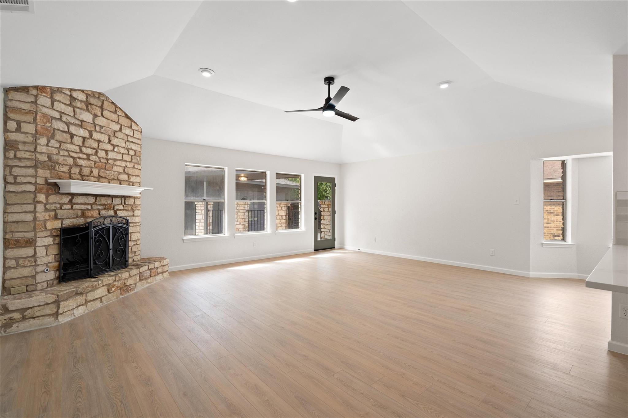 7008 Beckett Rd, Austin, TX 78749