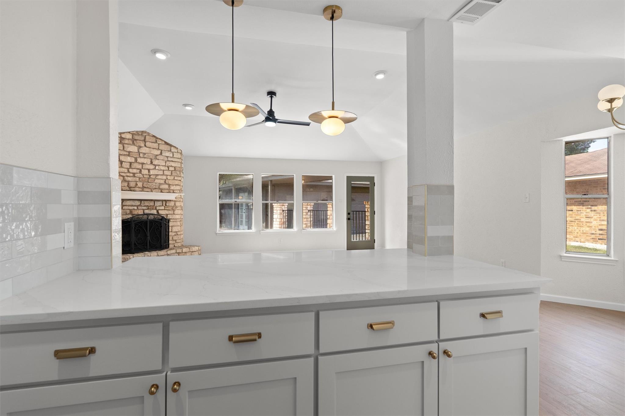 7008 Beckett Rd, Austin, TX 78749