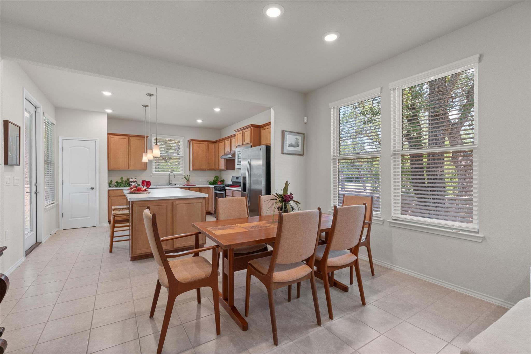 502 Saratoga Ln, Georgetown, TX 78633