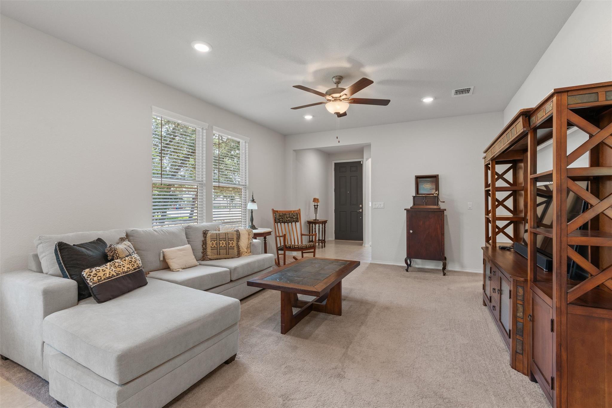 502 Saratoga Ln, Georgetown, TX 78633