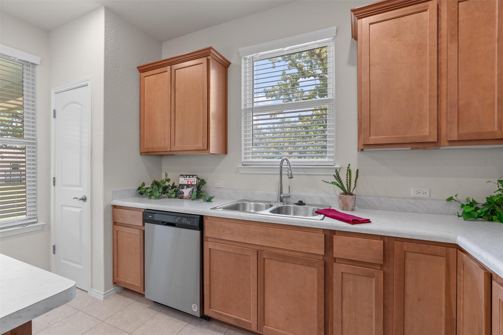 502 Saratoga Ln, Georgetown, TX 78633