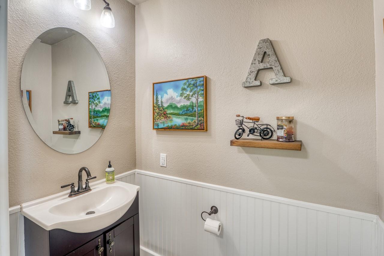 202 N Big Spur, Horseshoe Bay, TX 78657