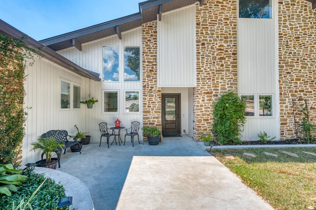 202 N Big Spur, Horseshoe Bay, TX 78657