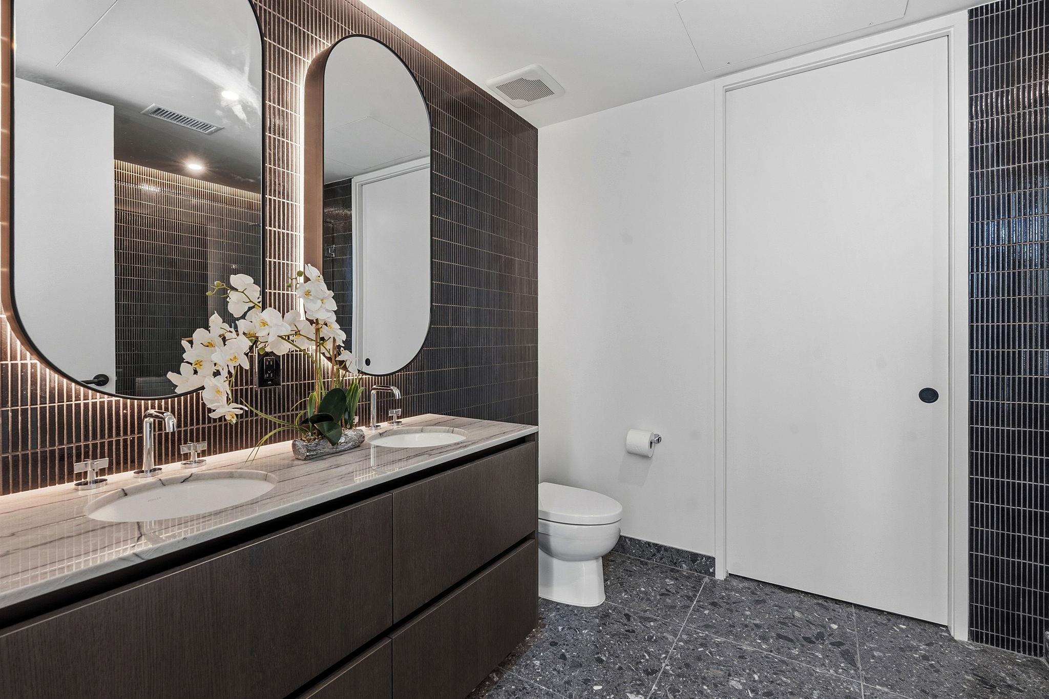 610 Davis St # 3004, Austin, TX 78701