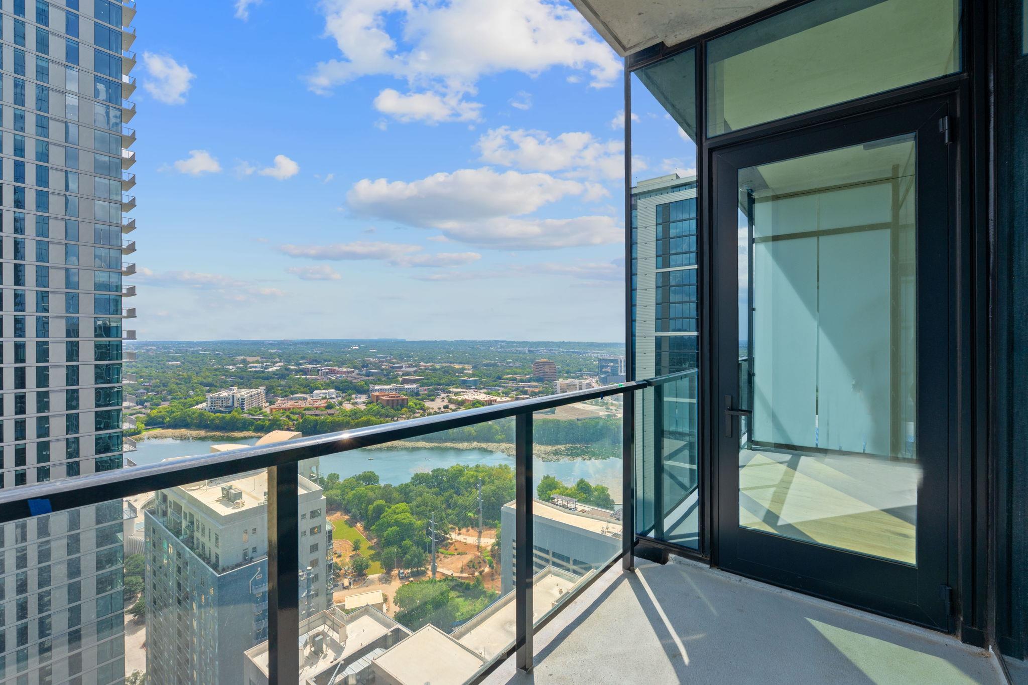 610 Davis St # 3004, Austin, TX 78701