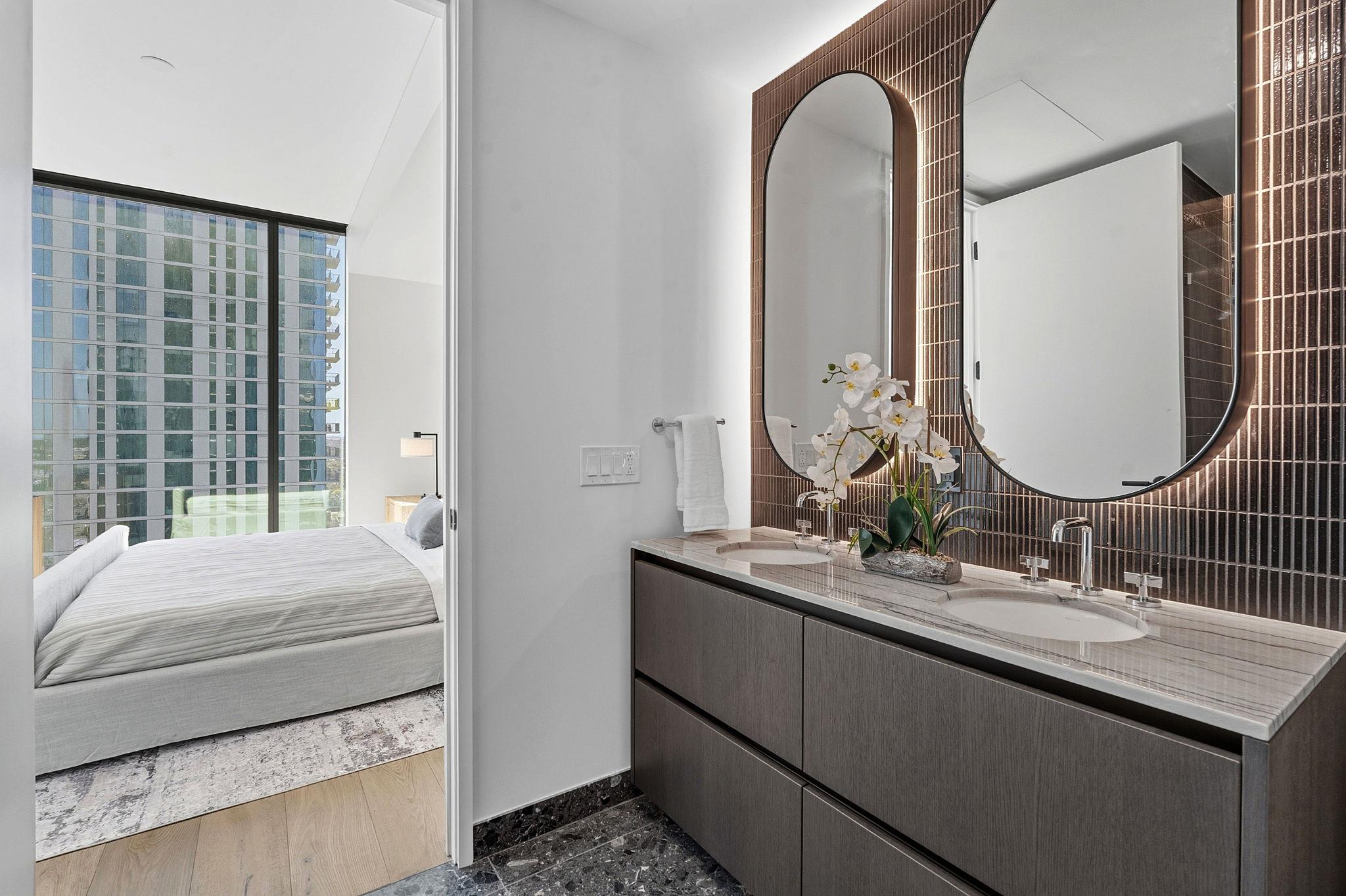 610 Davis St # 3004, Austin, TX 78701