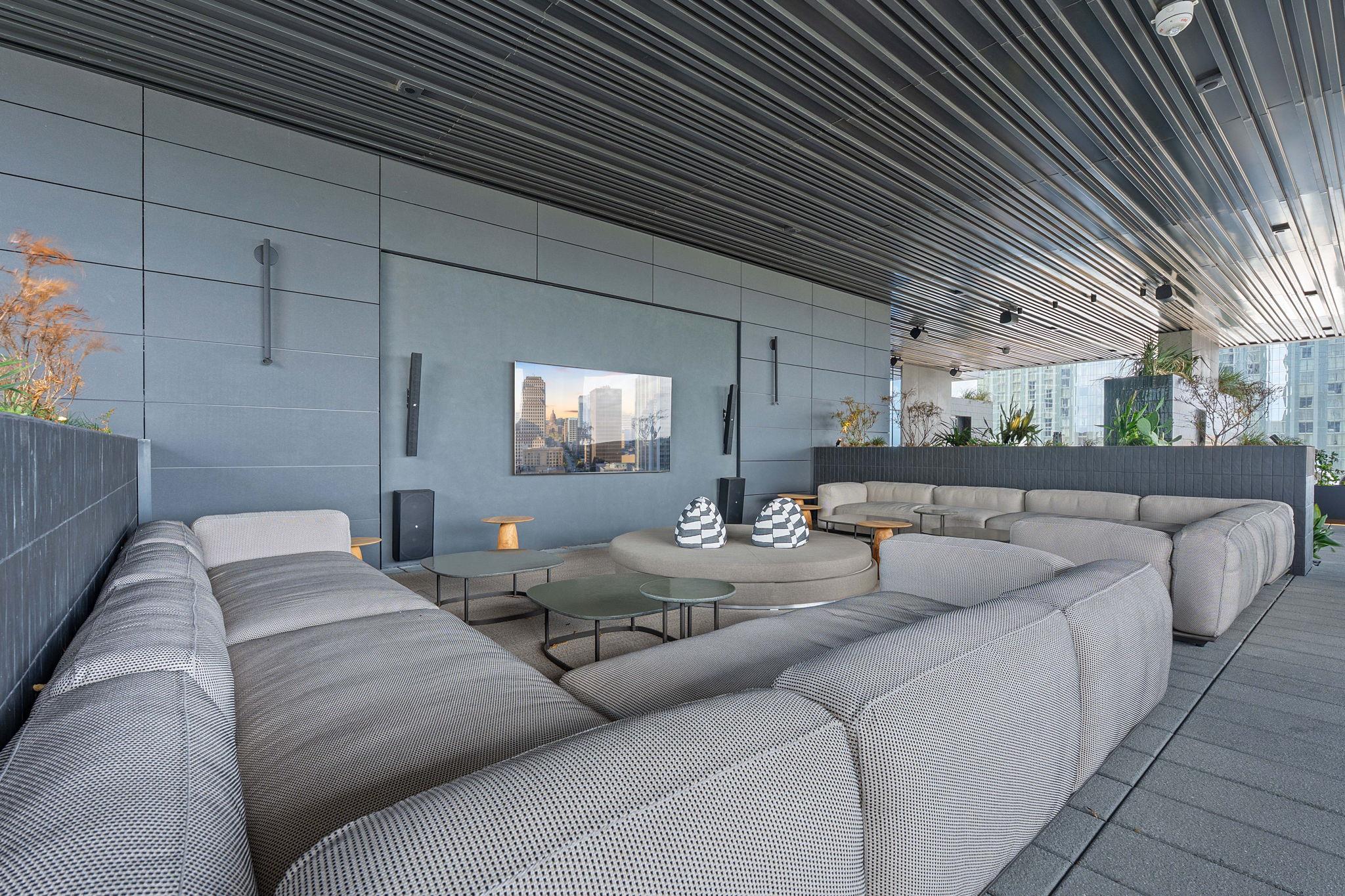 610 Davis St # 3004, Austin, TX 78701