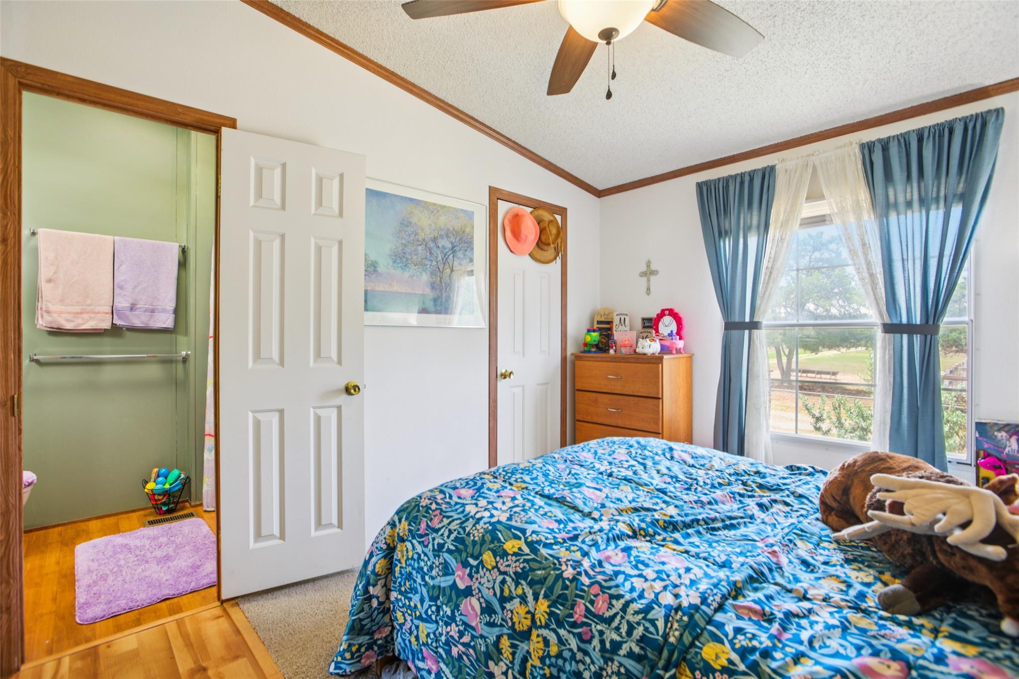 372 Hofferek Rd, Rosanky, TX 78953