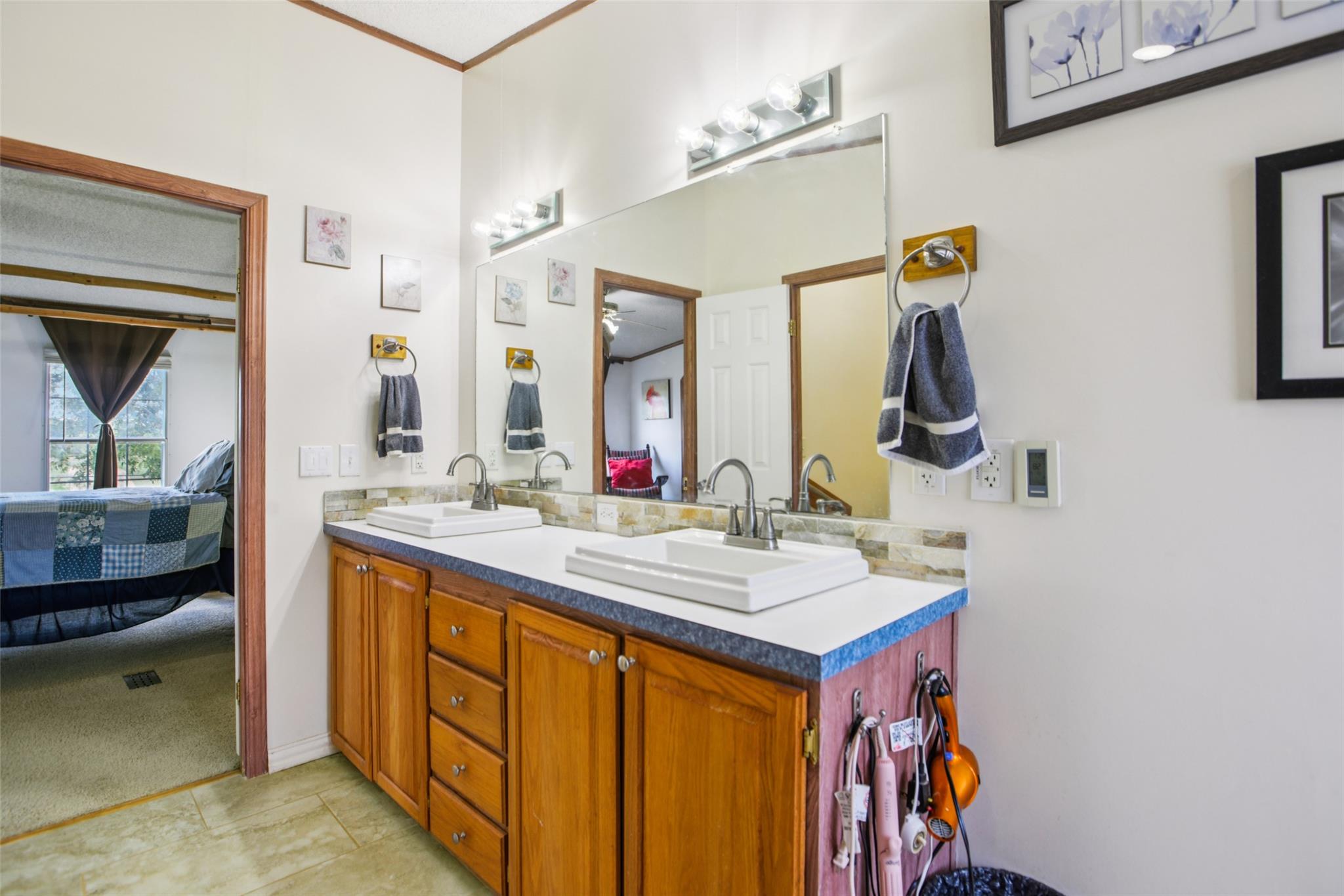 372 Hofferek Rd, Rosanky, TX 78953