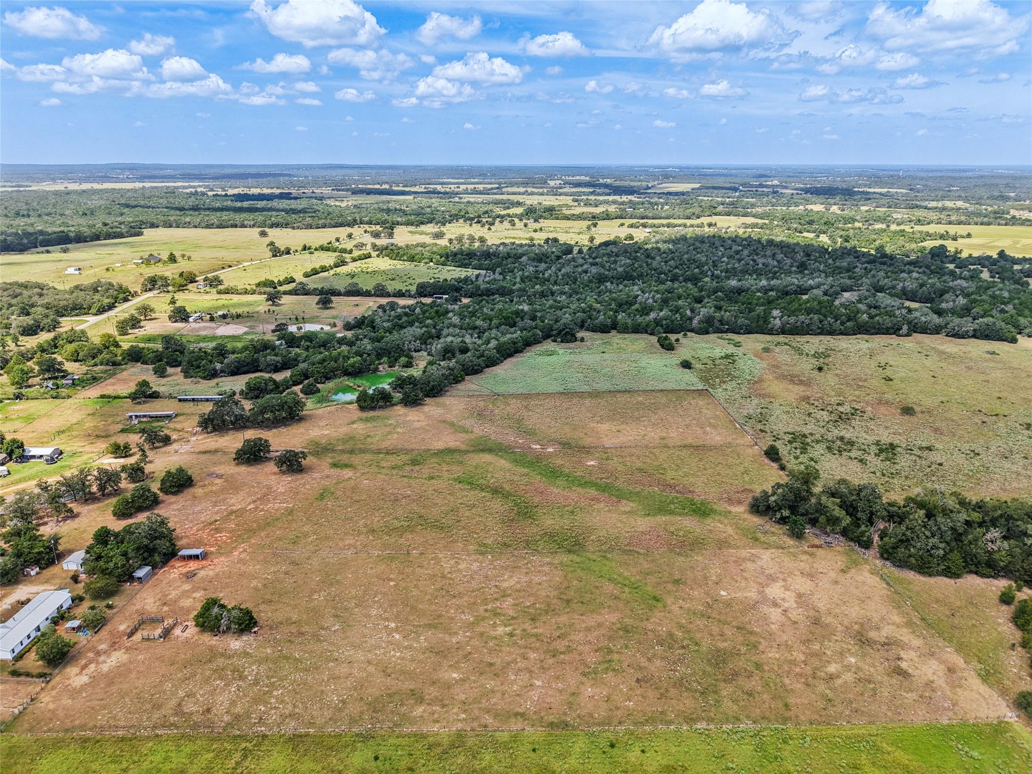 372 Hofferek Rd, Rosanky, TX 78953