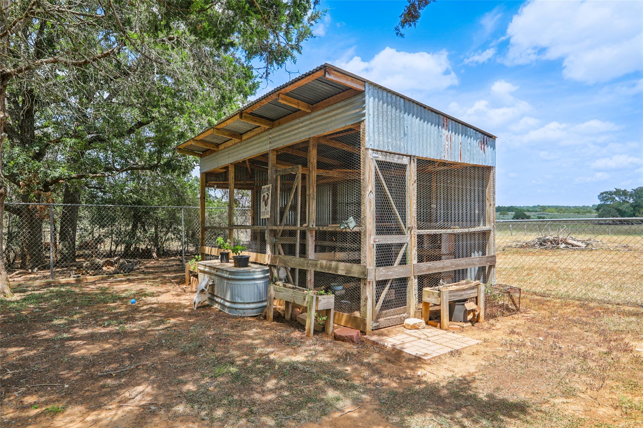 372 Hofferek Rd, Rosanky, TX 78953