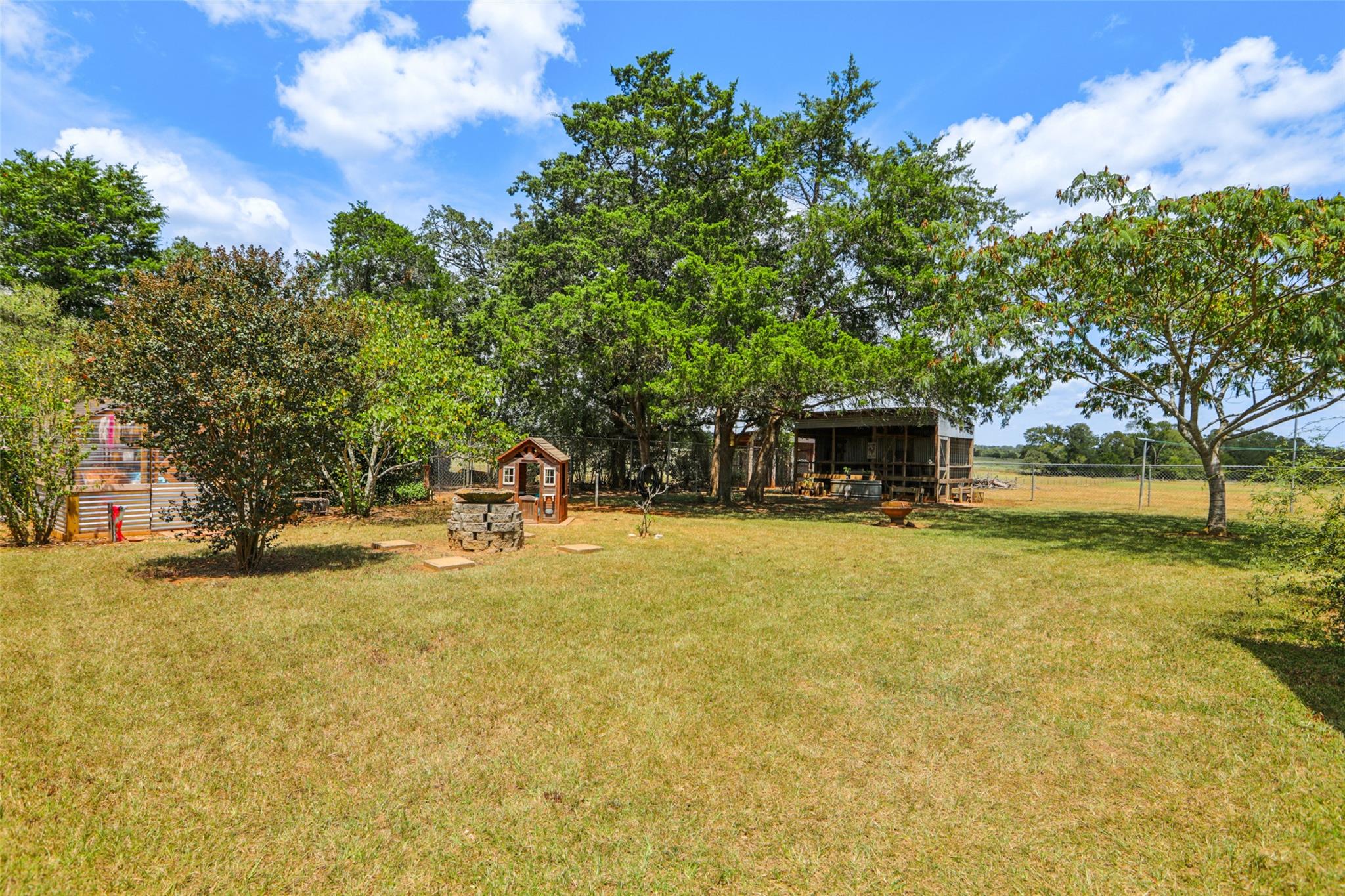 372 Hofferek Rd, Rosanky, TX 78953