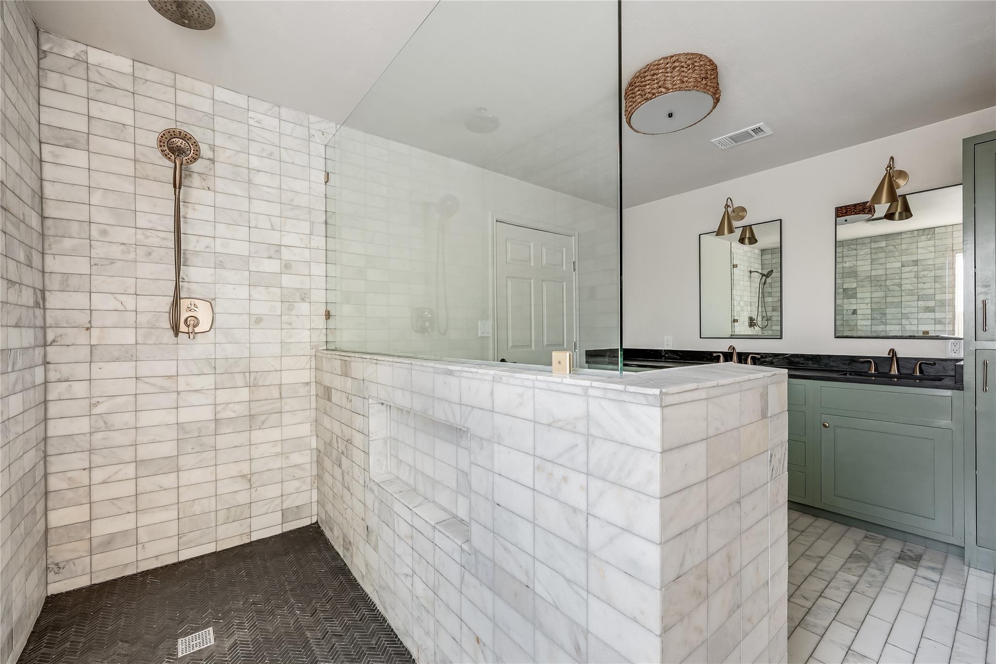 21501 High Dr, Lago Vista, TX 78645