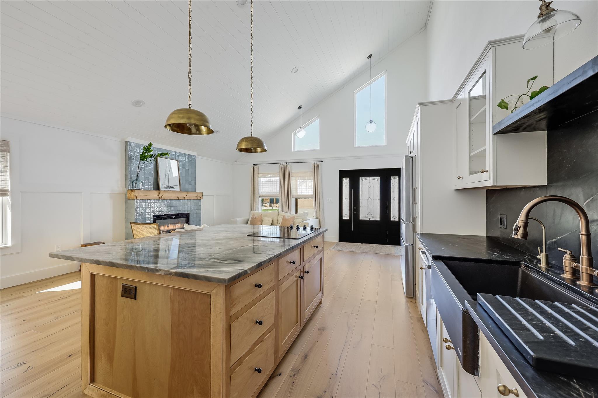 21501 High Dr, Lago Vista, TX 78645