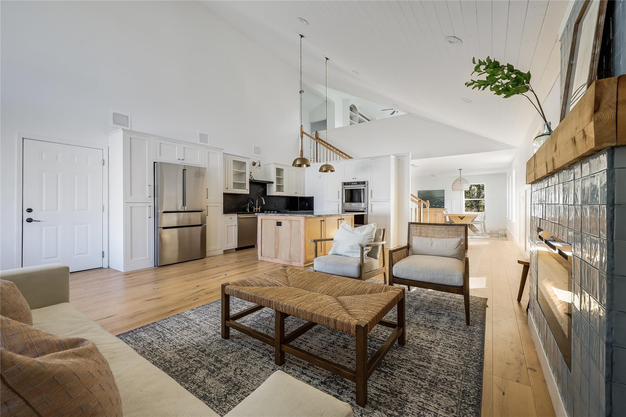 21501 High Dr, Lago Vista, TX 78645