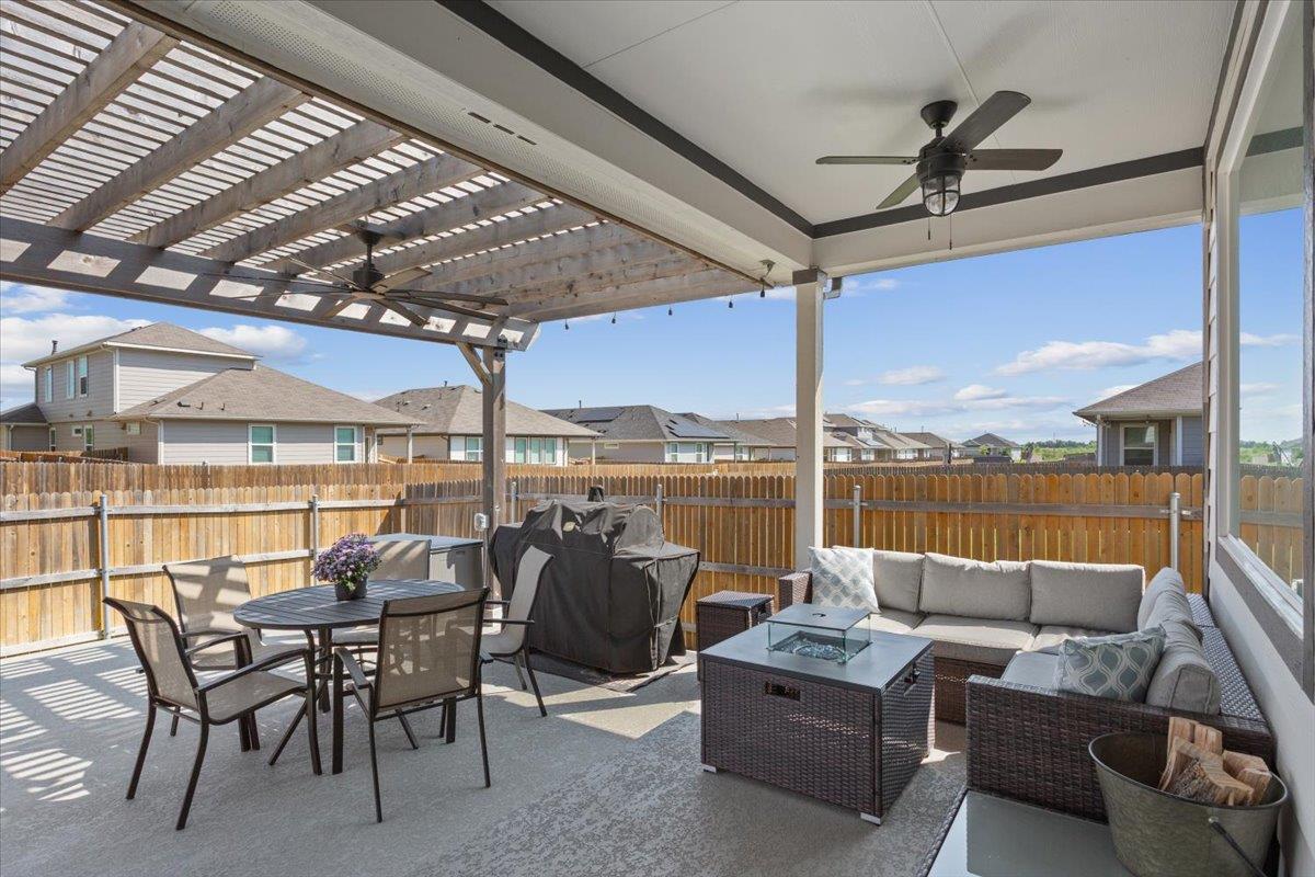 117 Big Sandy Creek Dr, Hutto, TX 78634