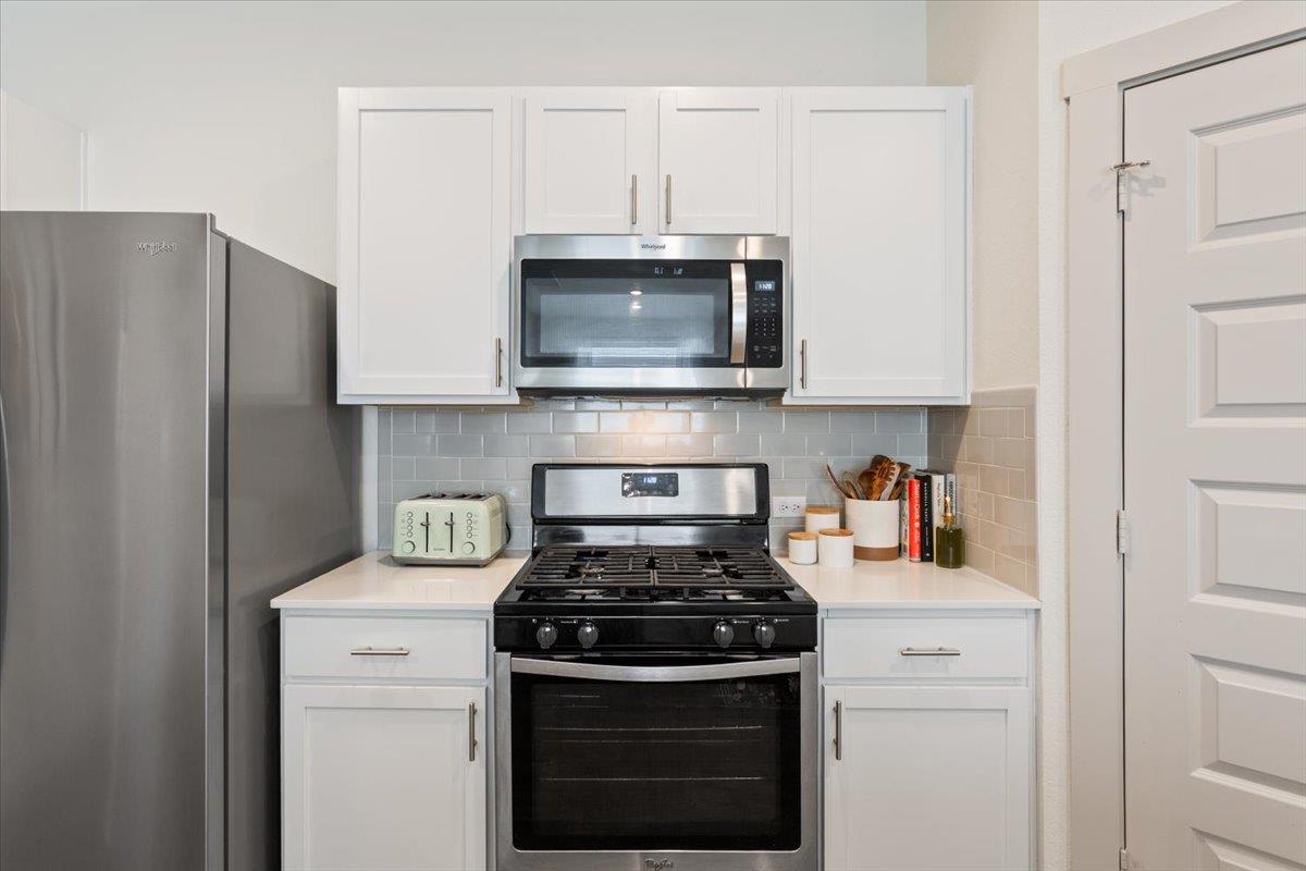 117 Big Sandy Creek Dr, Hutto, TX 78634