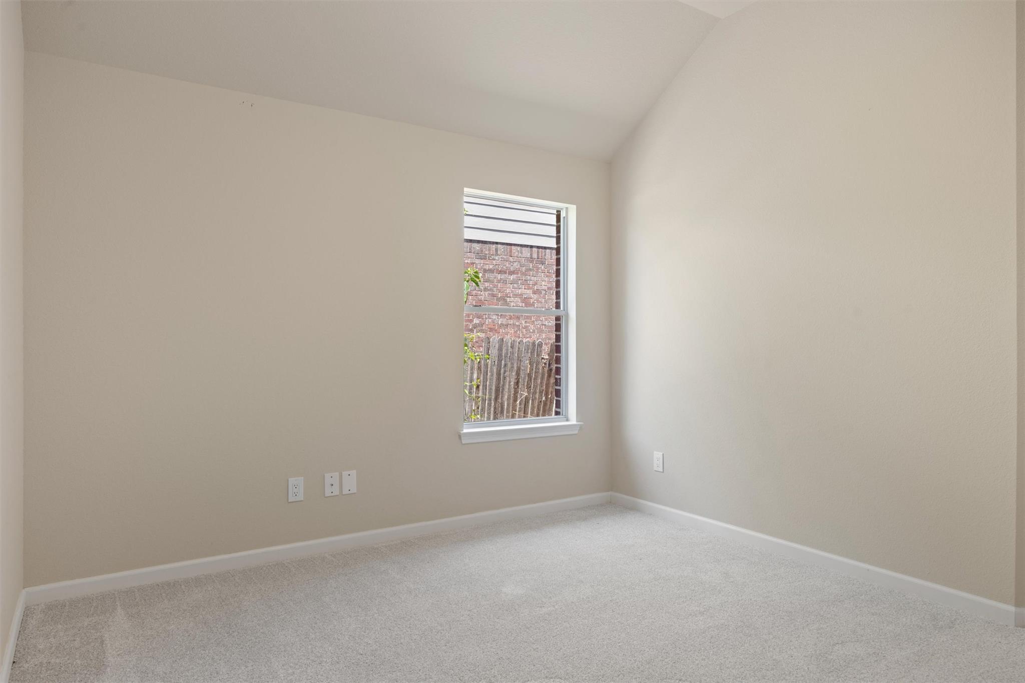 310 Spring Dr, Kyle, TX 78640