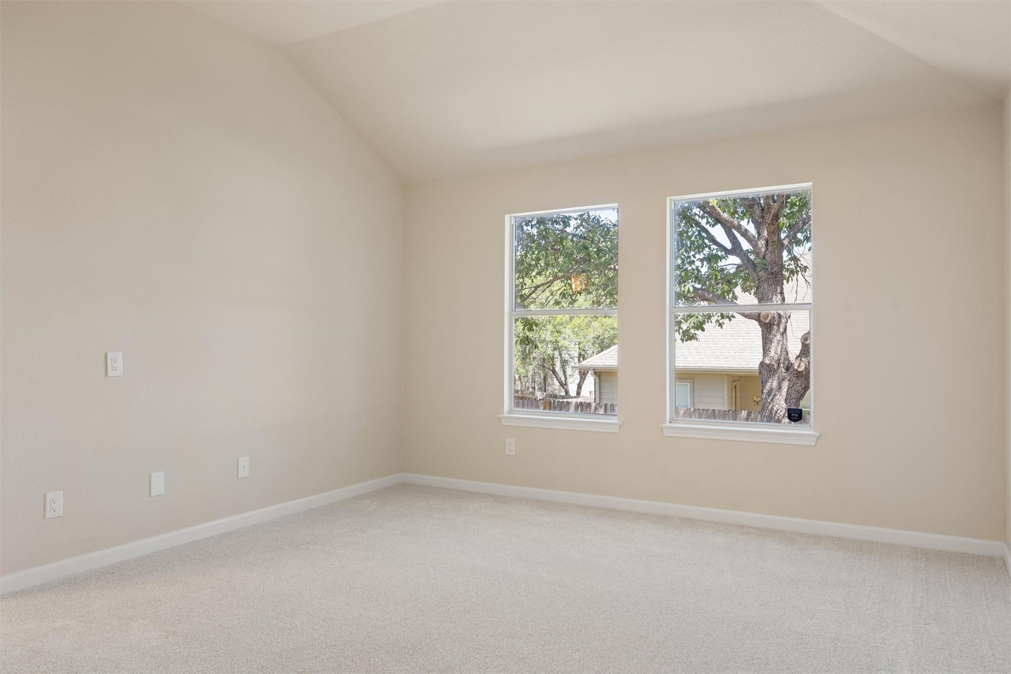 310 Spring Dr, Kyle, TX 78640