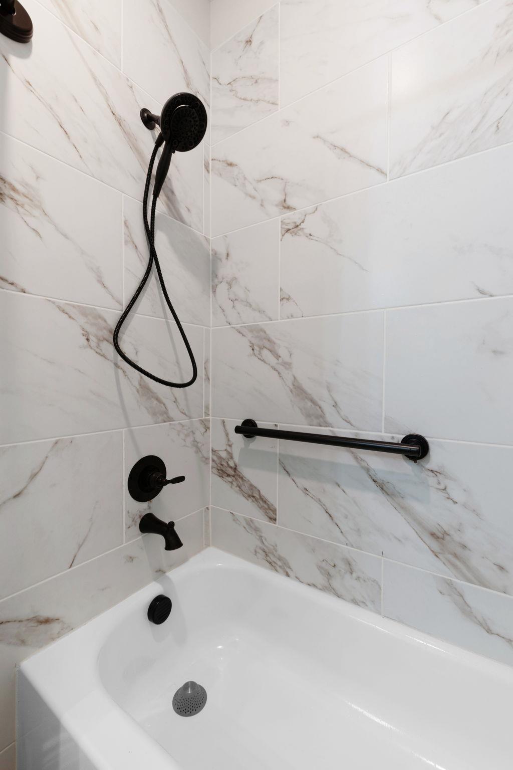 101 Hillside Ln, Lampasas, TX 76550