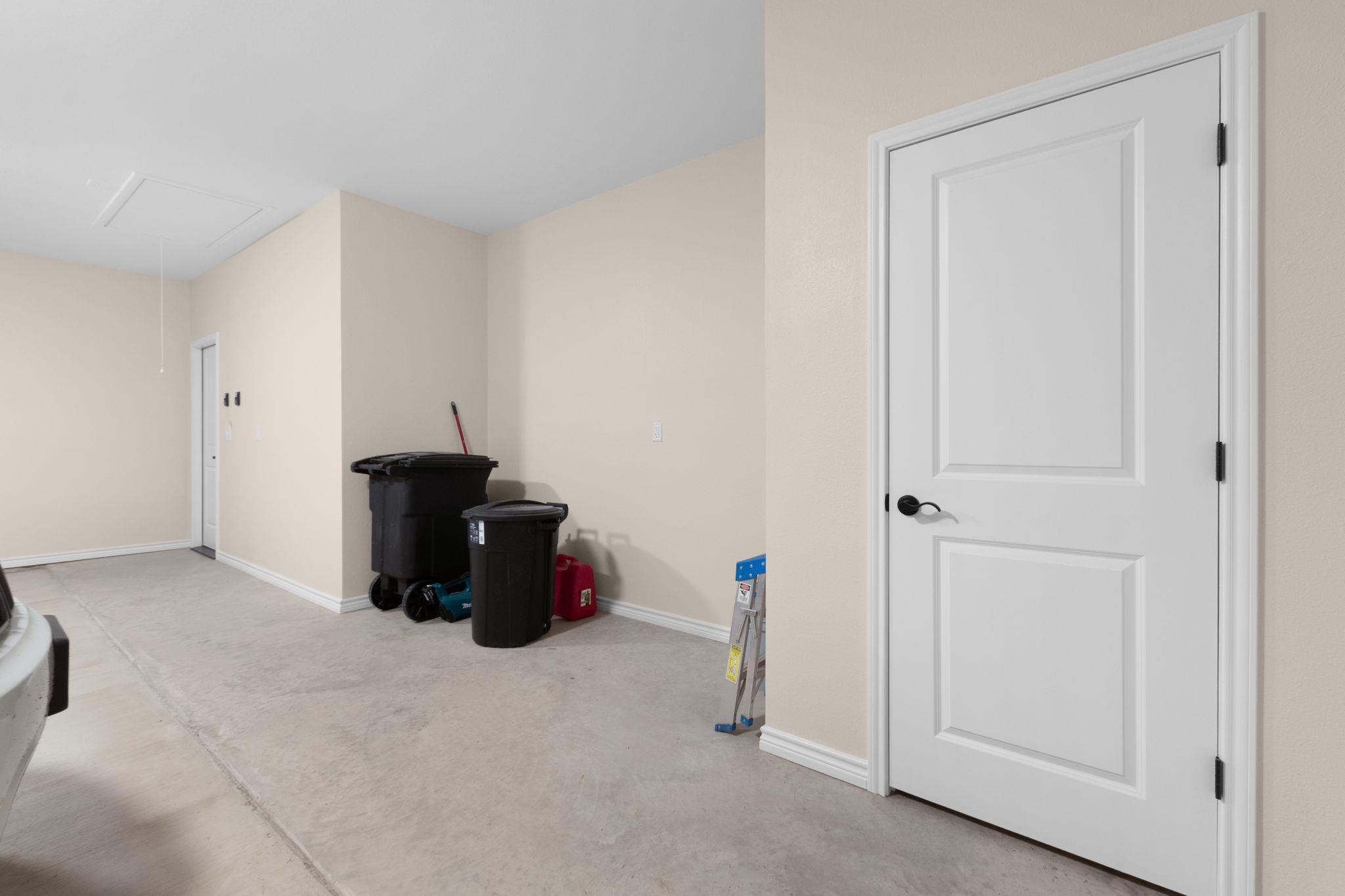 101 Hillside Ln, Lampasas, TX 76550