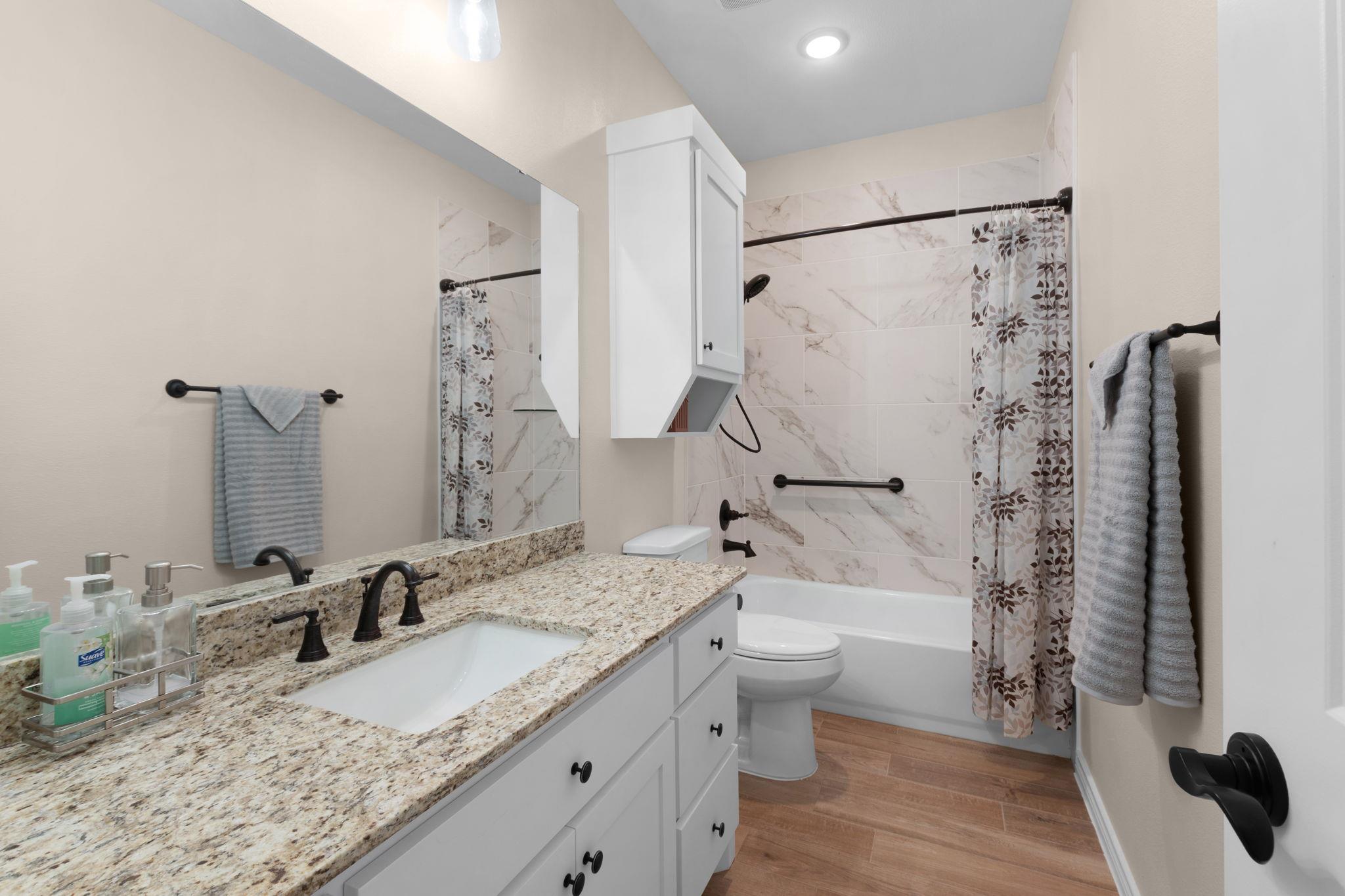 101 Hillside Ln, Lampasas, TX 76550