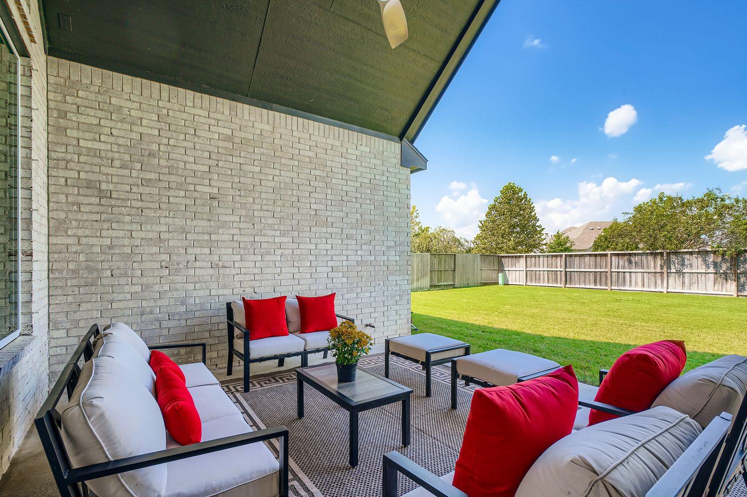 9818 Wright Dr, Manvel, TX 77578