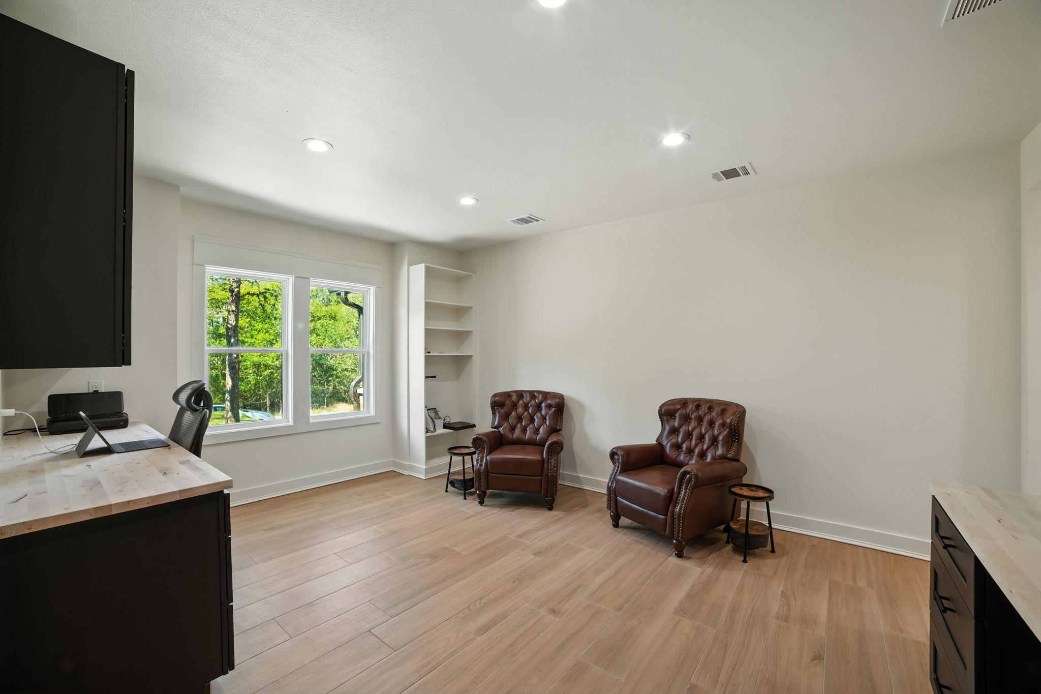 280 Bali Hai Ln, Bastrop, TX 78602