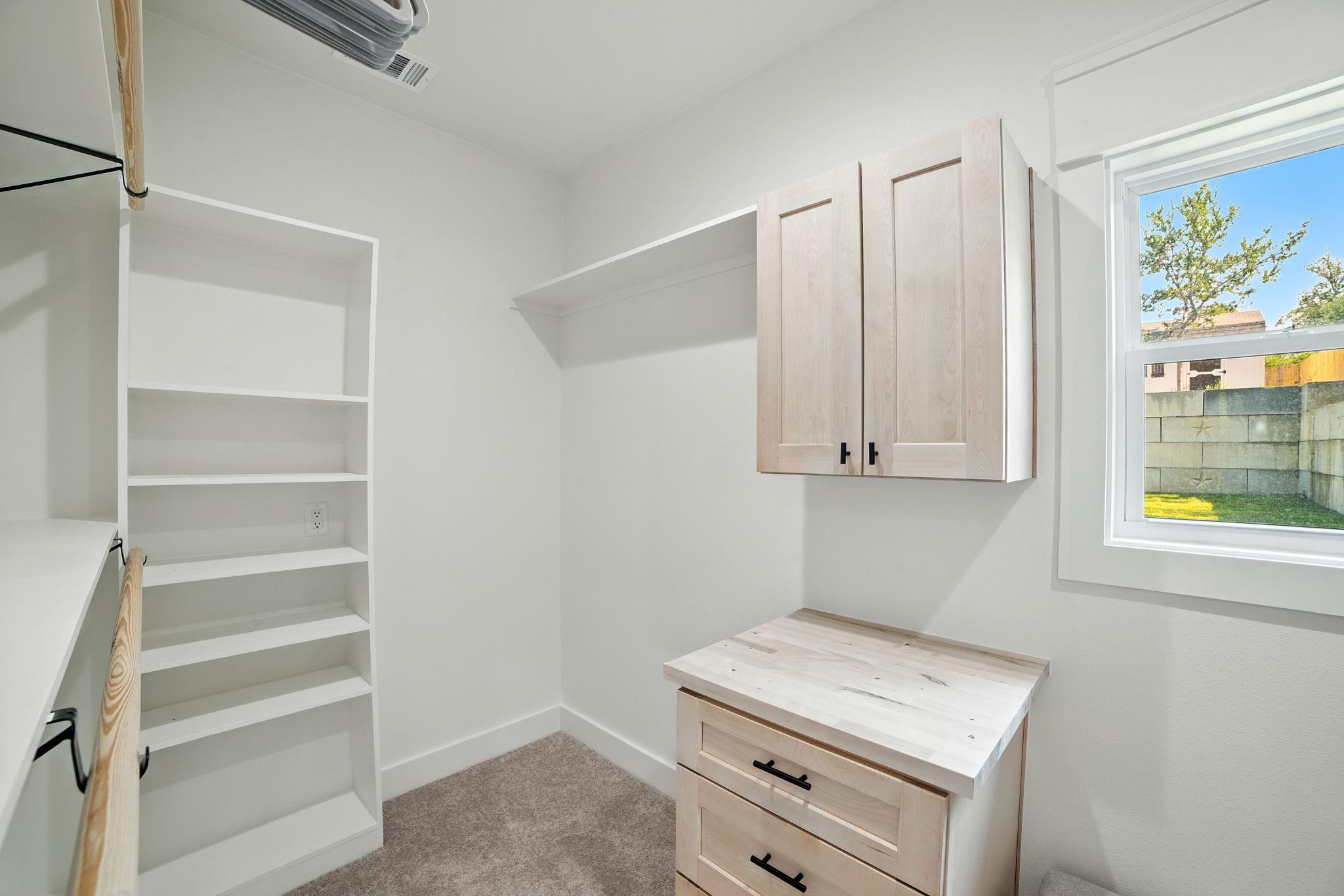 280 Bali Hai Ln, Bastrop, TX 78602