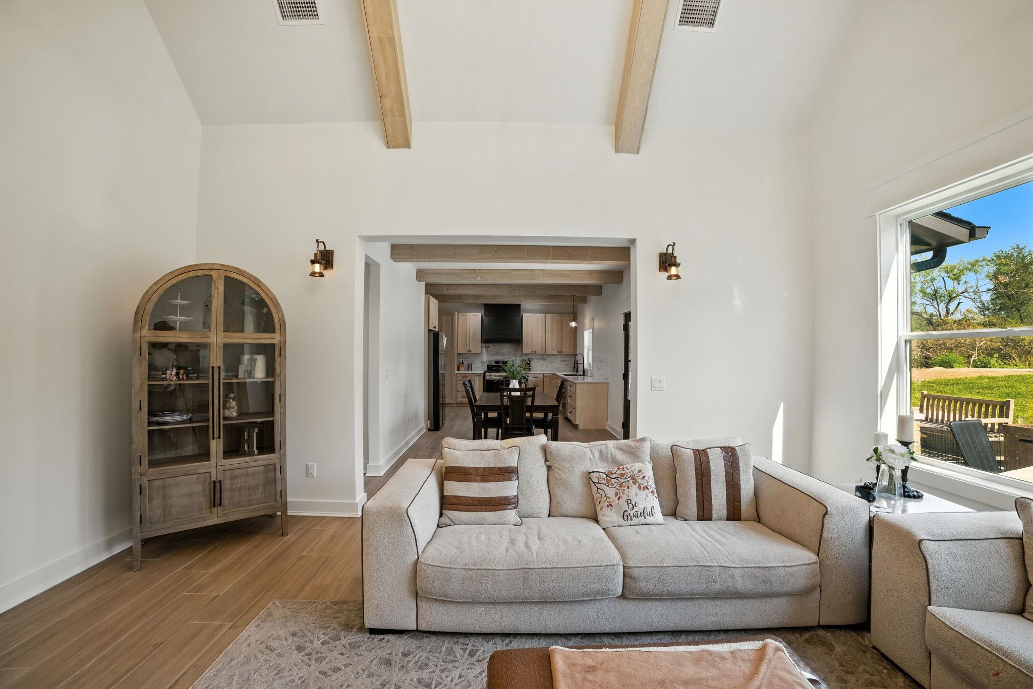 280 Bali Hai Ln, Bastrop, TX 78602