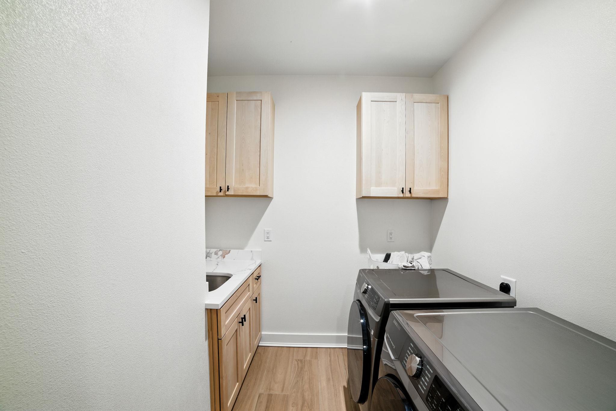 280 Bali Hai Ln, Bastrop, TX 78602