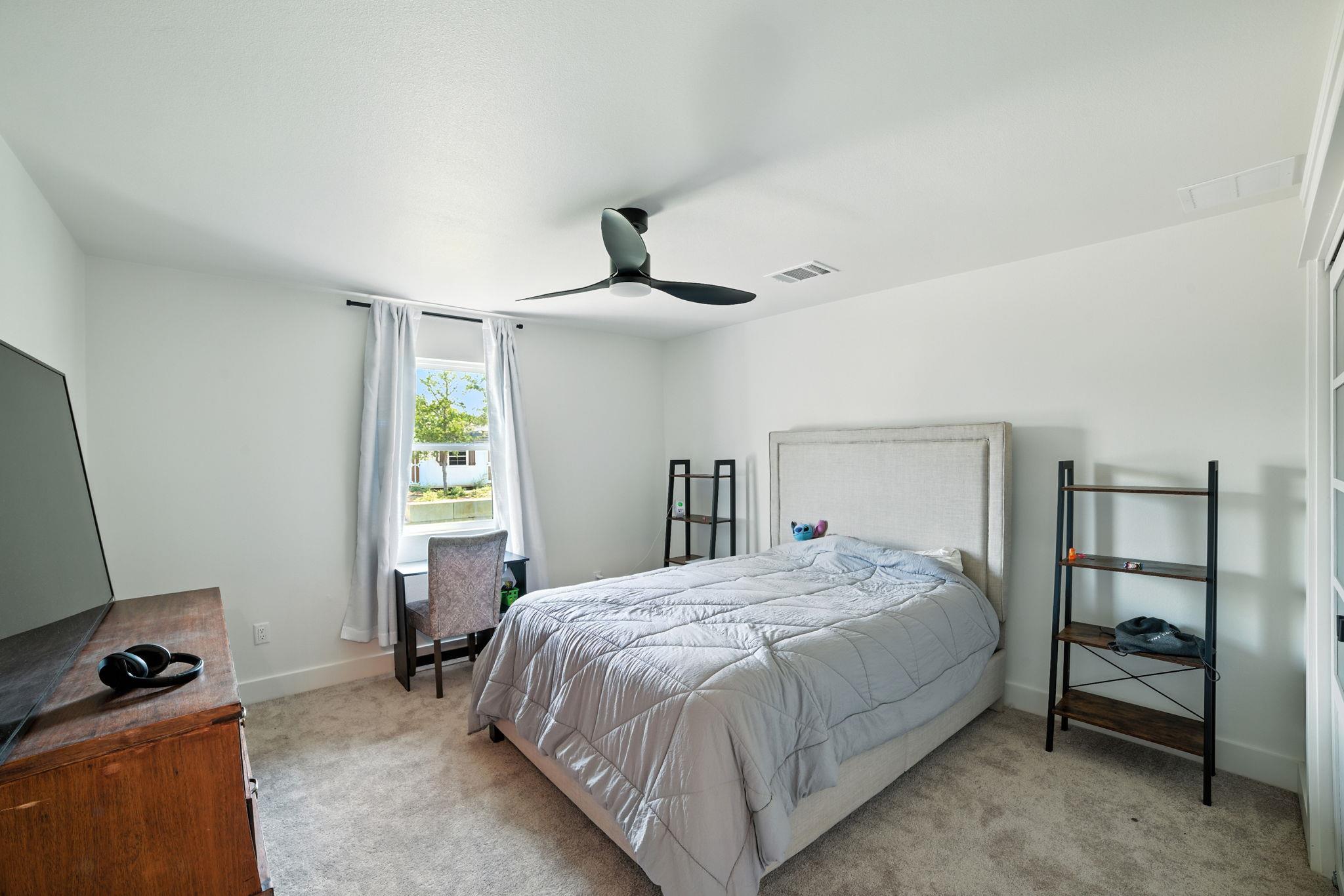 280 Bali Hai Ln, Bastrop, TX 78602