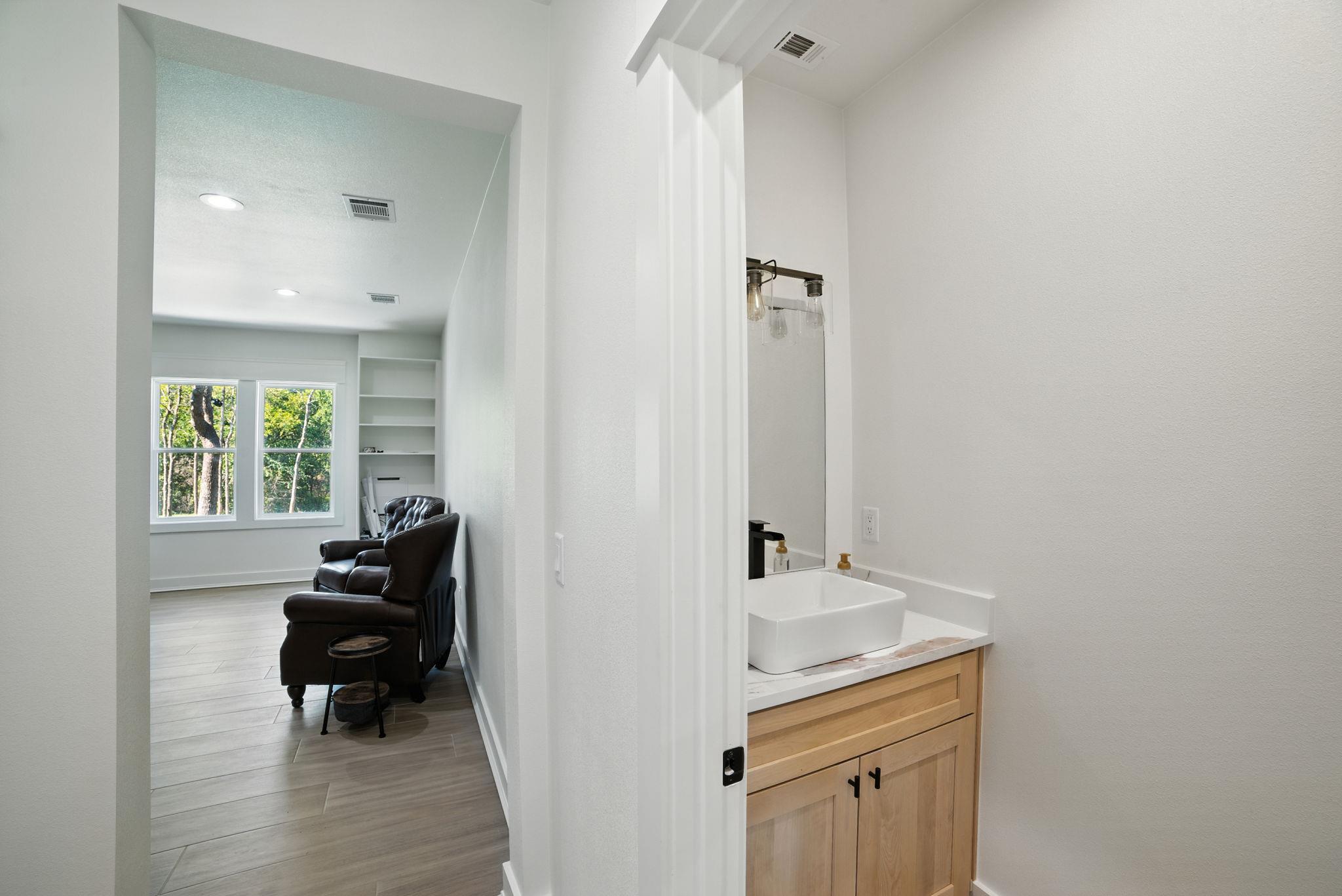 280 Bali Hai Ln, Bastrop, TX 78602