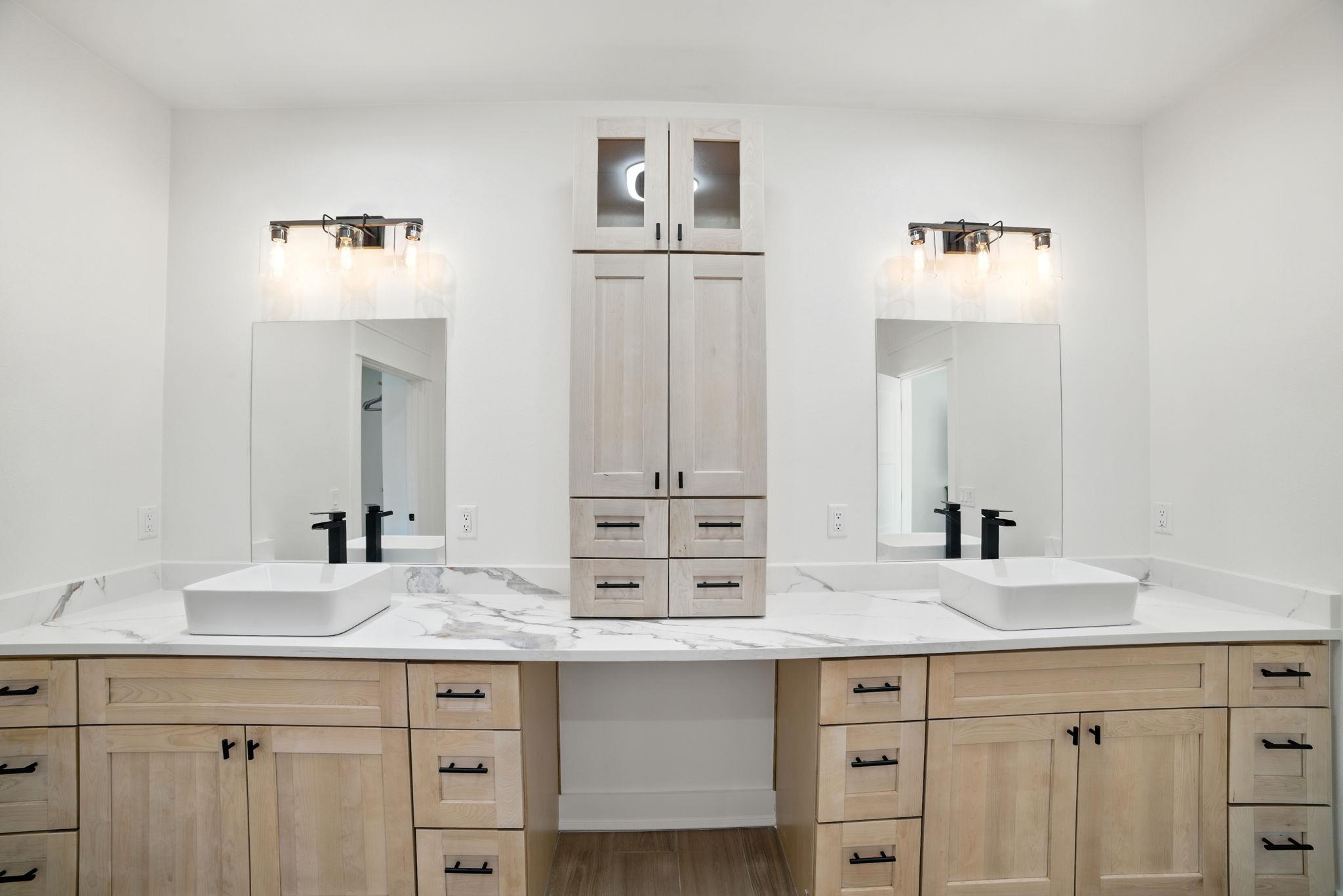 280 Bali Hai Ln, Bastrop, TX 78602