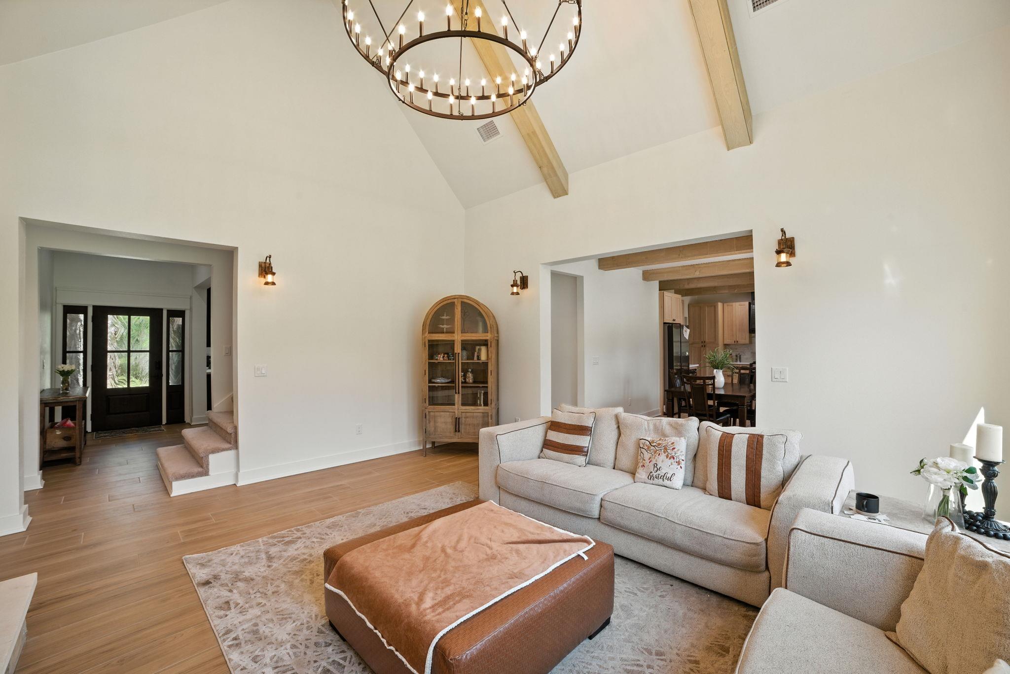 280 Bali Hai Ln, Bastrop, TX 78602