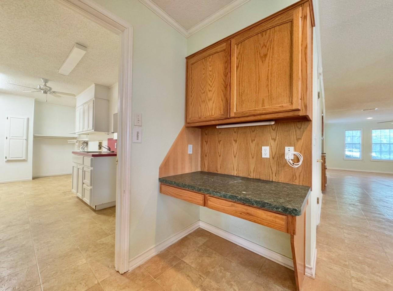 608 Mogonye Ln, Elgin, TX 78621