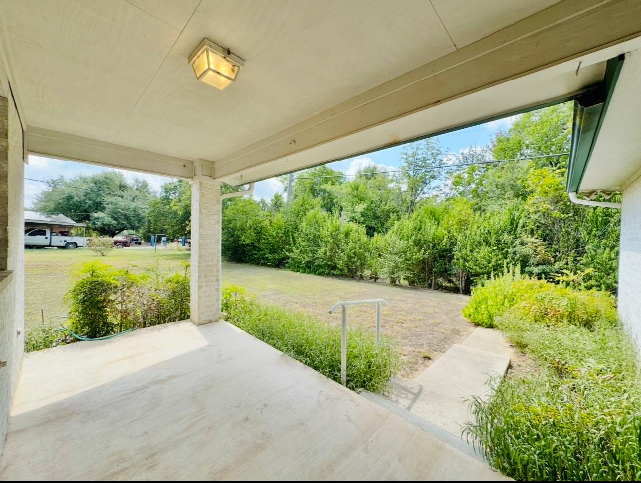 608 Mogonye Ln, Elgin, TX 78621