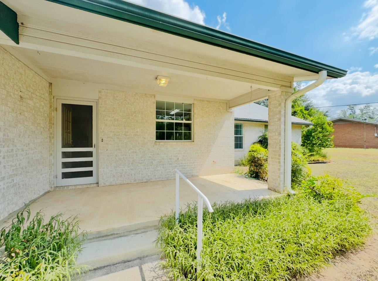 608 Mogonye Ln, Elgin, TX 78621