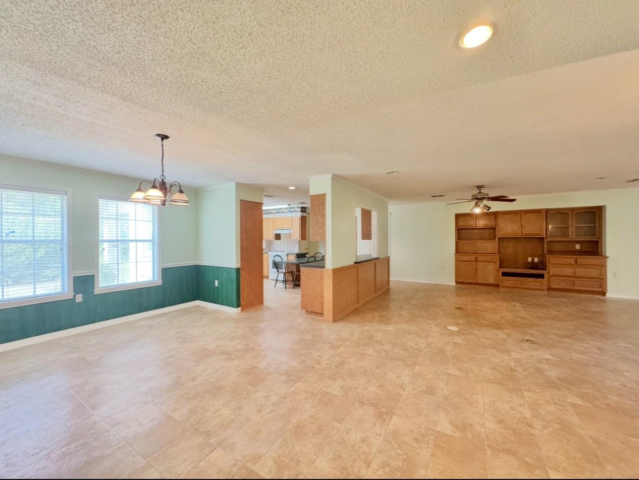 608 Mogonye Ln, Elgin, TX 78621