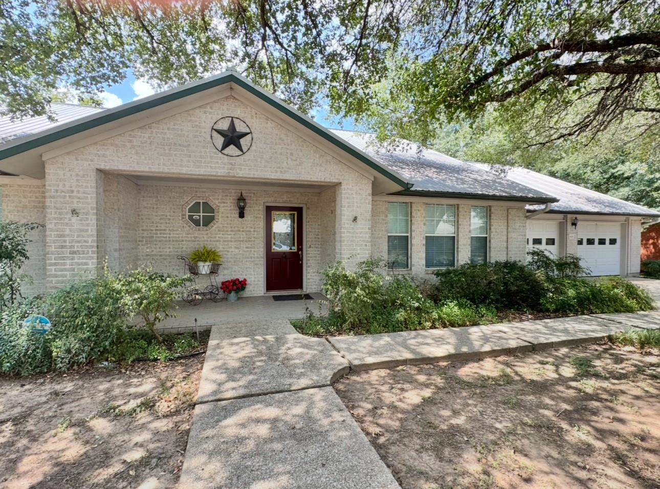 608 Mogonye Ln, Elgin, TX 78621