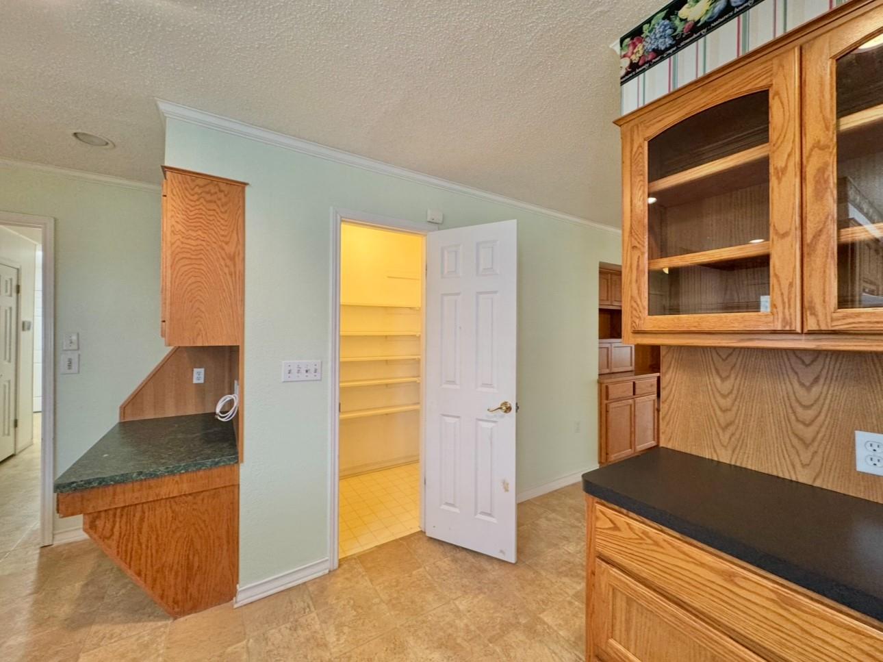 608 Mogonye Ln, Elgin, TX 78621